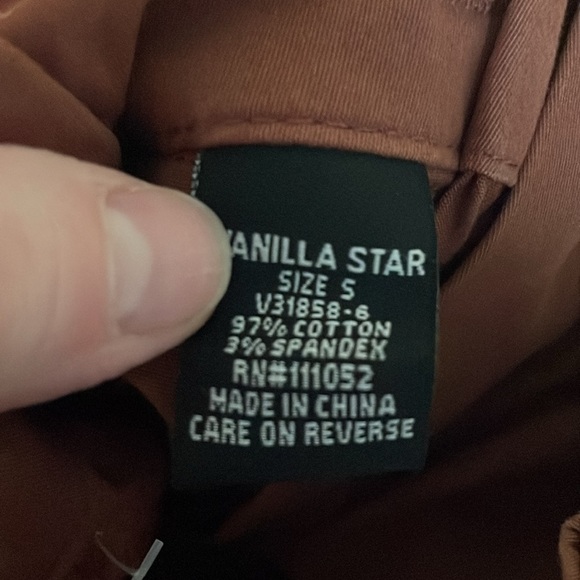 Vanilla Star size small high-rise rust color bag shorts with pork chop pockets - Picture 10 of 11